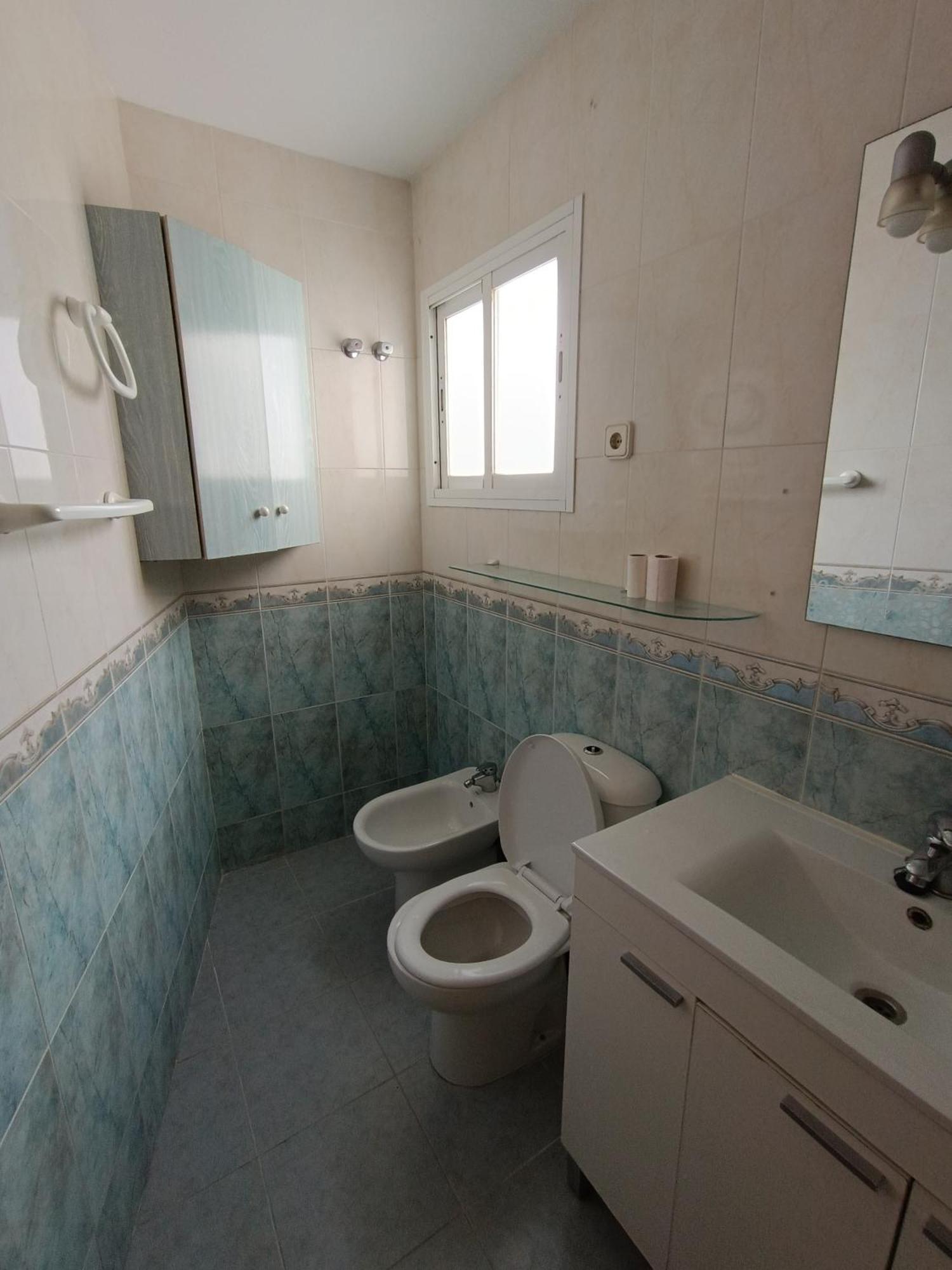 Lovely Penthouse In Front Of The With Free Parking Apartment *