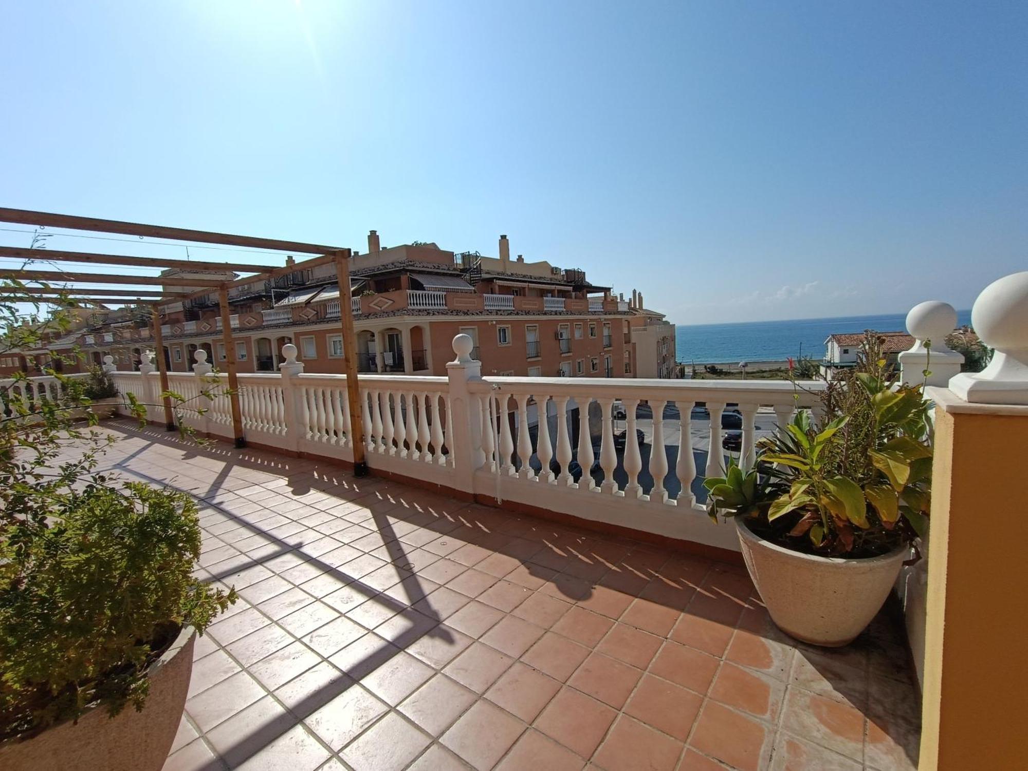 Lovely Penthouse In Front Of The With Free Parking Appartement Málaga