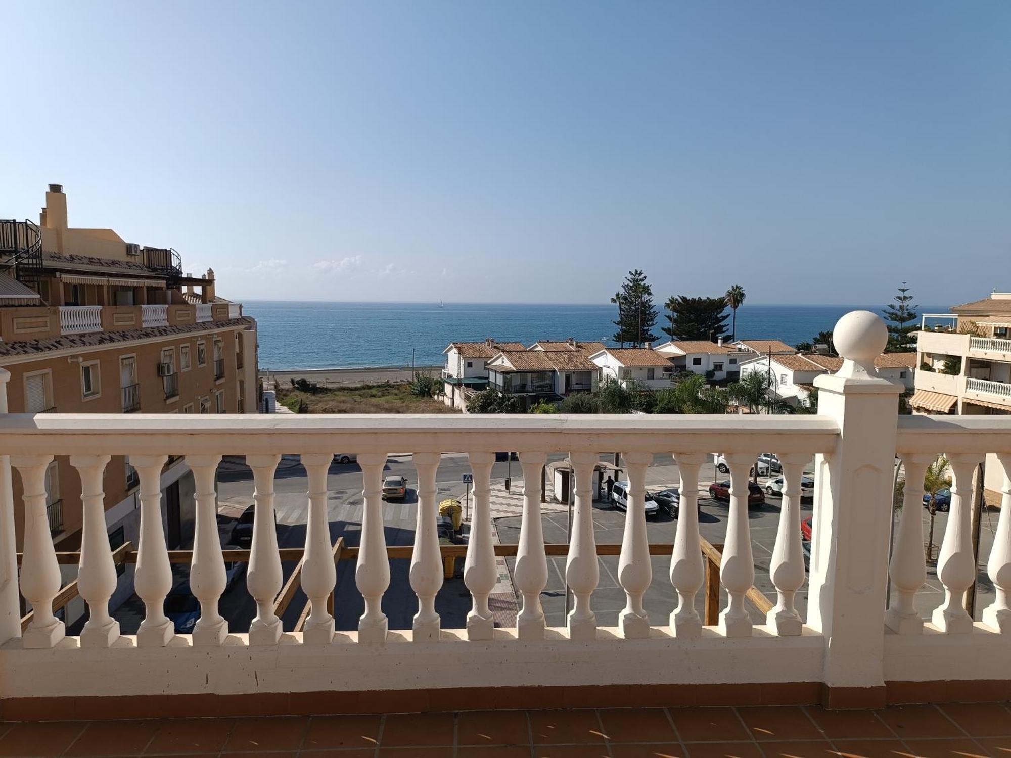 Appartement Lovely Penthouse In Front Of The With Free Parking *